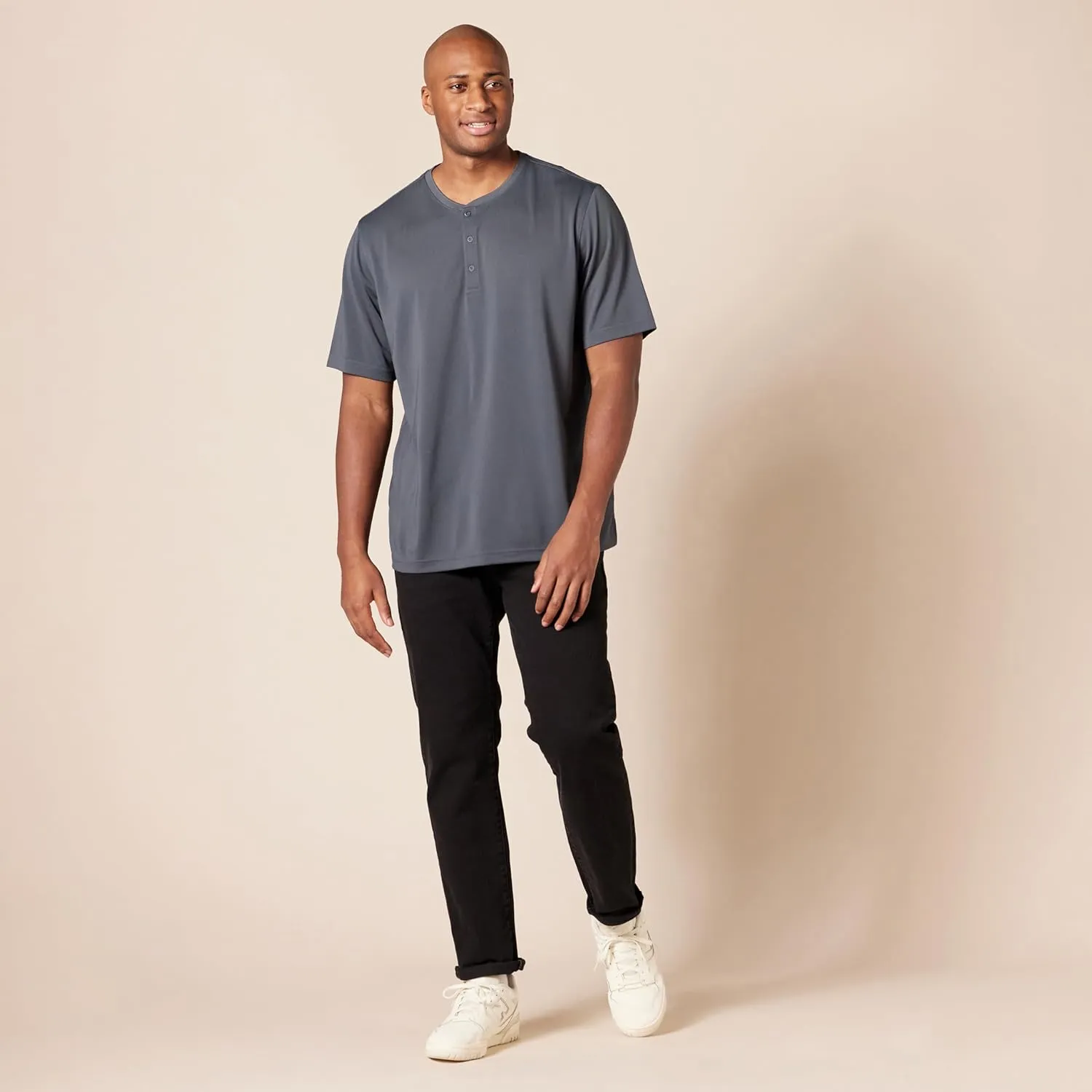 Amazon Essentials Henley Shirts for Men, Short Sleeve, Quick-Dry Jersey, Regular-Fit, 2-Pack