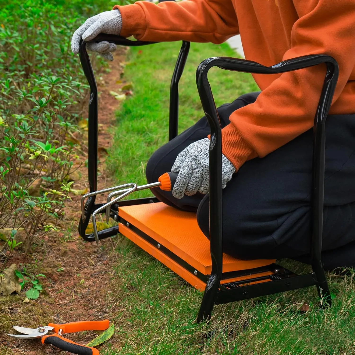Garden Kneeler and Seat, Foldable Garden Stool, Heavy Duty Garden Chair for Kneeling and Sitting, Gardening Gifts for Women, Grandparents, Seniors, Mom & Dad