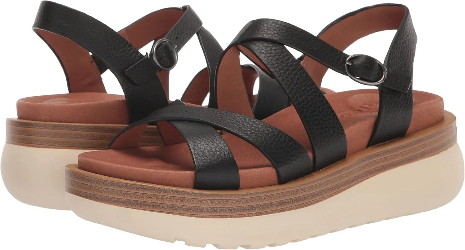 Gentle Souls by Kenneth Cole Women's Rebha Flat Sandal