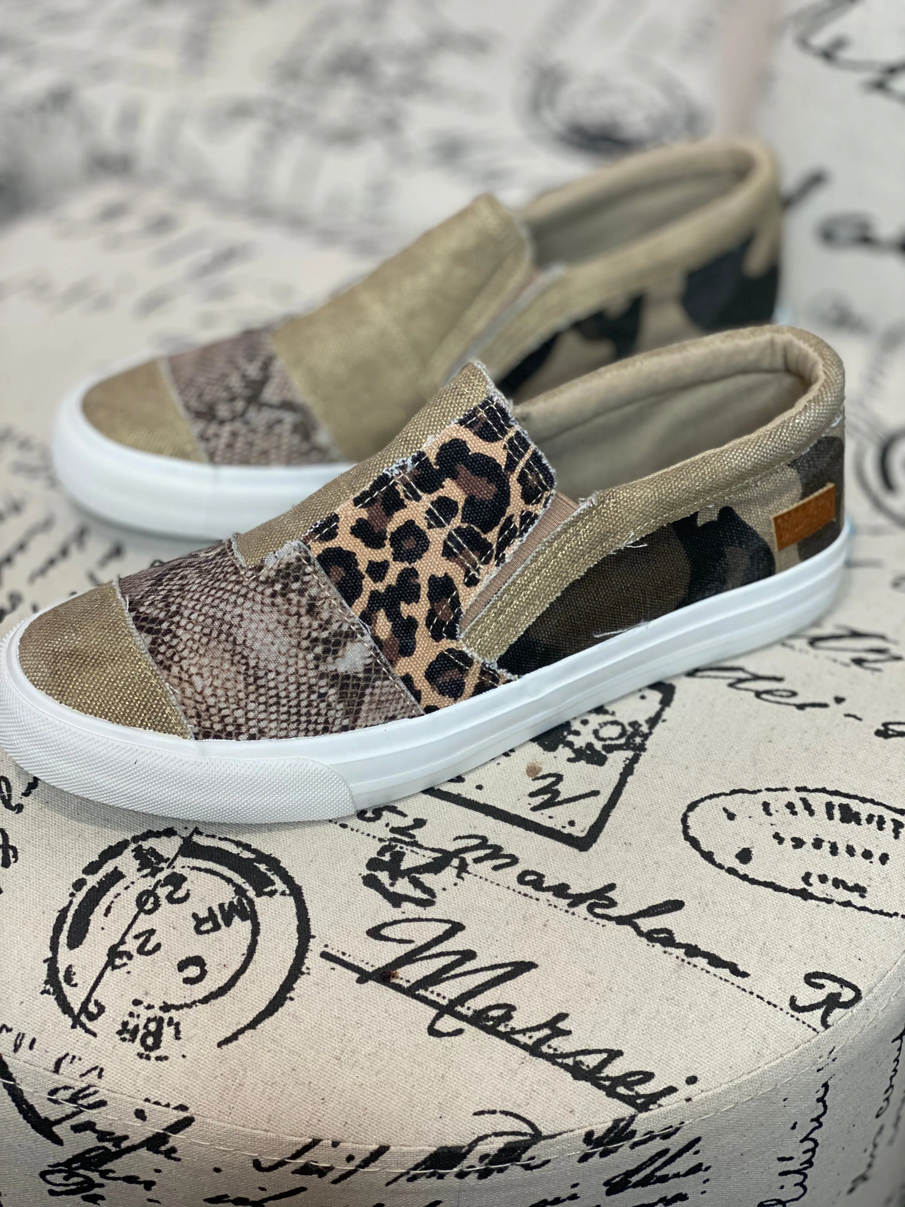 Maddox Blowfish Sneaker in Natural