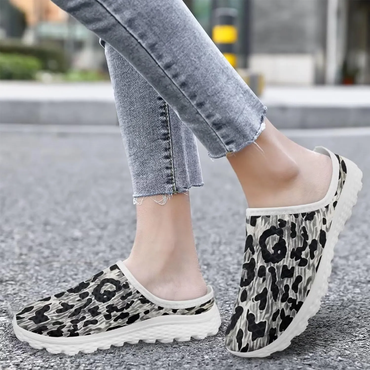 Women's Backless Walking Sneakers Slip-on Mule Shoes Closed Toe Slippers Lightweight Anti Skid Footwear